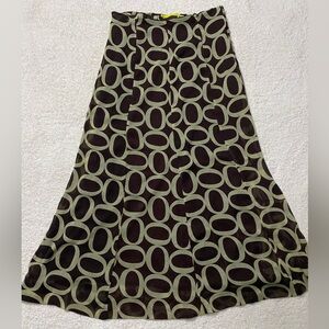 Stylish Sleek Brown and Cream Patterned Skirt Twirly Formal